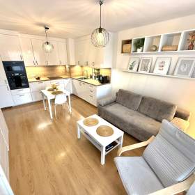 Prodej bytu 2+kk/S/GS 53m2 + předzahrádka 46 m2, OV, Praha 14 -  Hloubětín, ul. Za černým mostem / 19752232