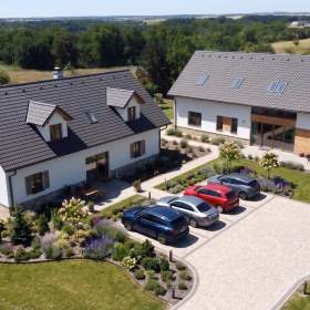 Prodej RD 80 m², zemědělská budova 220 m², pozemek 2600 m², Svrkyně, okr. Praha- západ. / 19890838