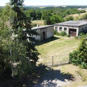 Foto inzerátu Prodej RD 80 m², zemědělská budova 220 m², pozemek 2600 m², Svrkyně, okr. Praha-západ.