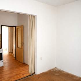 Foto inzerátu Prodej RD se zahradou, užitná plocha 58 m2/terasa/sklep, pozemek 215 m2, Praha 9 - Prosek, Měšická