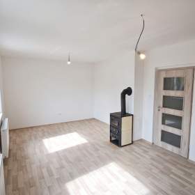 Foto inzerátu Prodej RD 5+kk 160 m2, pozemek 359 m2, Popovice, okr. Benešov.