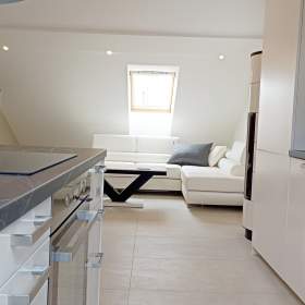 Foto inzerátu Pronájem nadstandartního podkrovního bytu 2+kk/65m²  na ul. Daliborova, Ostrava - Mariánské Hory