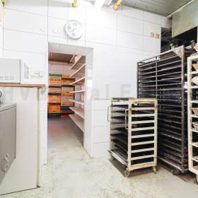 Foto inzerátu Prodej, komerční – pekárna 642 m2, pozemek 588 m2, OV Mariánské Hory