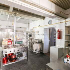 Foto inzerátu Prodej, komerční – pekárna 642 m2, pozemek 588 m2, OV Mariánské Hory