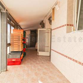 Foto inzerátu Prodej, komerční – pekárna 642 m2, pozemek 588 m2, OV Mariánské Hory