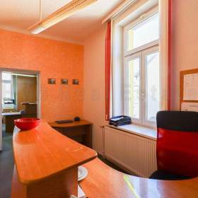 Foto inzerátu Prodej, komerční – pekárna 642 m2, pozemek 588 m2, OV Mariánské Hory