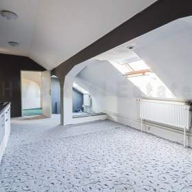 Foto inzerátu Prodej, komerční – pekárna 642 m2, pozemek 588 m2, OV Mariánské Hory