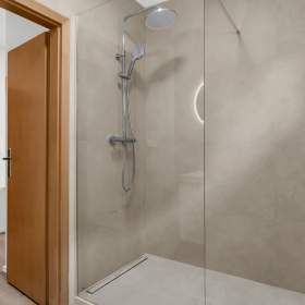 Foto inzerátu Prodej bytu 1+kk 35 m2 + předzahrádka 48 m2, OV, Praha 8 - Troja, ul. Vřesová