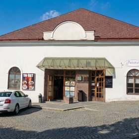 Fotka k inzerátu Prodej stavby občanského vybavení, cca 380 m2, v centru města Přibyslav, okr. Havlíčkův Brod / 17462551