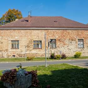 Foto inzerátu Prodej stavby občanské vybavenosti, cca 380 m2, v centru města Přibyslav, okr. Havlíčkův Brod