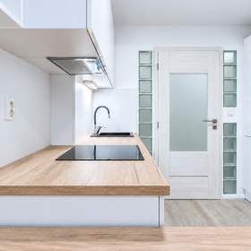 Foto inzerátu Prodej bytu 2+kk, 42 m², DV, Praha 8 – Karlín, ul. Sokolovská