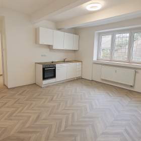 Foto inzerátu Pronájem bytu 2+kk 62 m2, OV, Praha 4 - Podolí, ul. Dvorecké náměstí