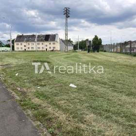Prodej, Pozemky komerční, 673 m2 / 19127731