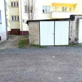 dlouhodobý pronájem garáže 20m2 / 19471741
