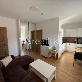 Pronájem, byt 2+kk, 40 m2 / 19500139