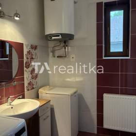 Prodej, Rodinný dům, 200 m2 / 19505219