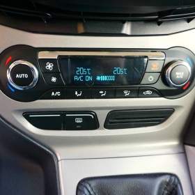 Foto inzerátu Ford Focus TREND 1,6 16V 77 kW