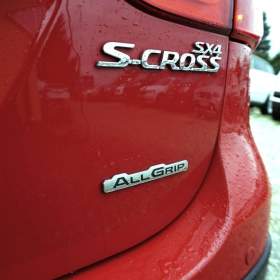 Foto inzerátu Suzuki SX4 S-Cross ELEGANCE 4X4 1,6 VVT ALLGRIP 8
