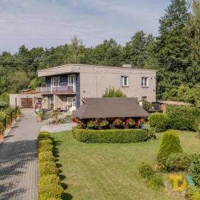 Prodej, Rodinný dům, 300 m2 / 19930598
