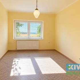 Foto inzerátu Prodej, rodinný dům, dvě bytové jednotky, pozemek 1000 m2, Slavkov u Opavy