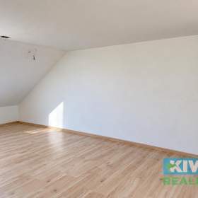 Foto inzerátu Prodej, rodinný dům, dvě bytové jednotky, pozemek 1000 m2, Slavkov u Opavy