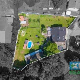 Foto inzerátu Prodej, prvorepubliková vila s pozemkem 2 600 m², Ostrava, ul. Muglinovská