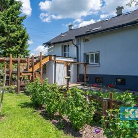 Foto inzerátu Prodej, prvorepubliková vila s pozemkem 2 600 m², Ostrava, ul. Muglinovská