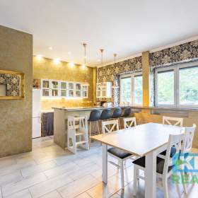 Foto inzerátu Prodej, prvorepubliková vila s pozemkem 2 600 m², Ostrava, ul. Muglinovská