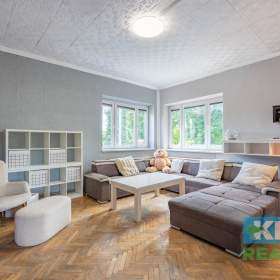 Foto inzerátu Prodej, prvorepubliková vila s pozemkem 2 600 m², Ostrava, ul. Muglinovská