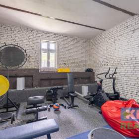 Foto inzerátu Prodej, prvorepubliková vila s pozemkem 2 600 m², Ostrava, ul. Muglinovská