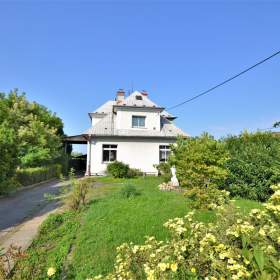 Prodej rodinného domu s rozsáhlými pozemky 8 961m2, Olomouc -  Droždín / 18402925