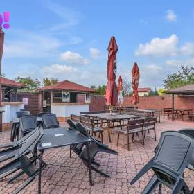 Foto inzerátu Prodej restaurace a rodinného domu 3+1, ulice Na Výsluní, Chrudim