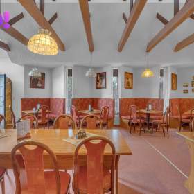 Foto inzerátu Prodej restaurace a rodinného domu 3+1, ulice Na Výsluní, Chrudim