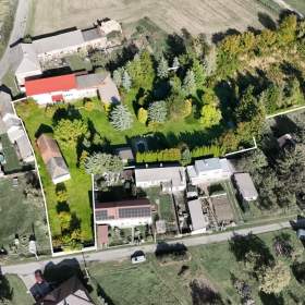 Prodej zemědělské usedlosti, cca 186 m2, s pozemky 7 638m2, Renoty / 18869426