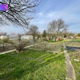 Foto inzerátu Prodej zahrady 204 m², Otrokovice