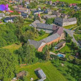 Foto inzerátu Prodej rodinného domu 990 m², pozemek 6 400 m² , Lukavice