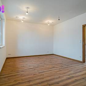 Foto inzerátu Prodej řadového rodinného domu, 4+KK, Čeladná