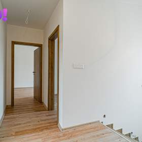 Foto inzerátu Prodej řadového rodinného domu, 4+KK, Čeladná