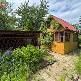 Chata 19 m² se zahradou 328 m², Na Stráni, Slavonín / 19362492