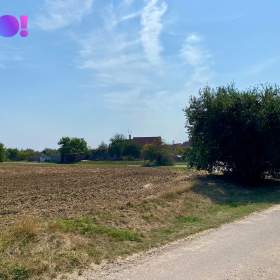 Foto inzerátu Prodej stavebního pozemku, 1900 m², Zvěrkovice, okres Třebíč