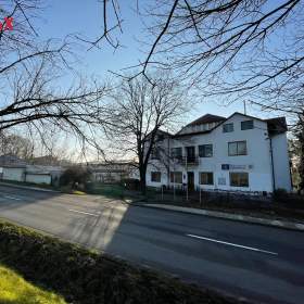 Prodej komerční budovy cca 1 551 m² s pozemky 3 040 m², Kunovice / 19365633