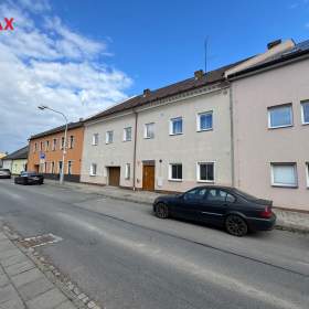Prodej atypického rodinného domu s garáží a zahradou 666 m2, Libušina, Olomouc -  Bělidla / 19412070