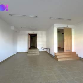 Foto inzerátu Prodej, komerční prostor 78 m², s parkovacím stáním, Třeboň