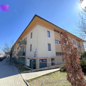 Foto inzerátu Prodej, komerční prostor 78 m², s parkovacím stáním, Třeboň