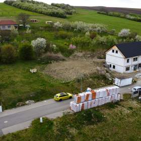 Foto inzerátu Prodej stavebního pozemku 600 m², Hluk