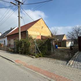 Prodej rodinného domu s pozemky 2 149 m2, Velešovice / 19433258