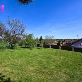 Prodej stavebního pozemku 372 m², Křenovice u Slavkova / 19438571