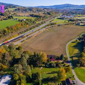 Foto inzerátu Prodej  komerčního pozemku 8000 m², Návsí