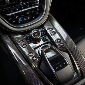 Foto inzerátu Aston Martin DBX AMR23 PACK*TAŽNÉ*NEZ.TOP*CARBO