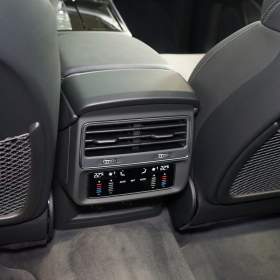 Foto inzerátu Audi Q7 50 TDI*S-LINE*TAŽNÉ*OLED*NEZ.T